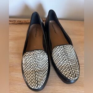 ❄️Comfortview Black and Cream Textured Loafers